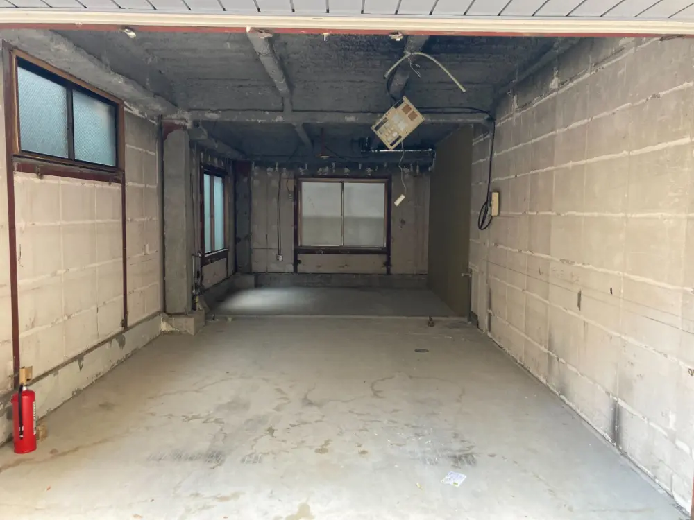 貸店舗(スケルトン)の内装