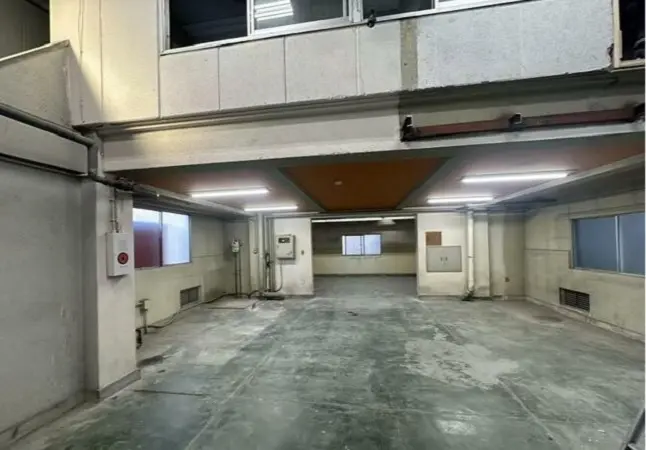 貸店舗(スケルトン)の内装