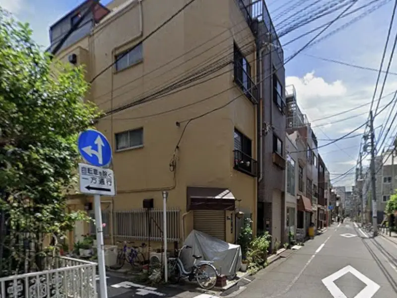 湯島の事務所仕様店舗物件の外観