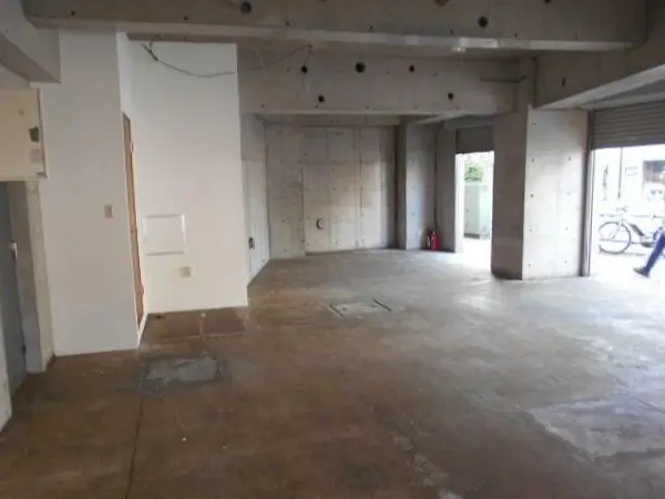 高田馬場のスケルトン物件の内装