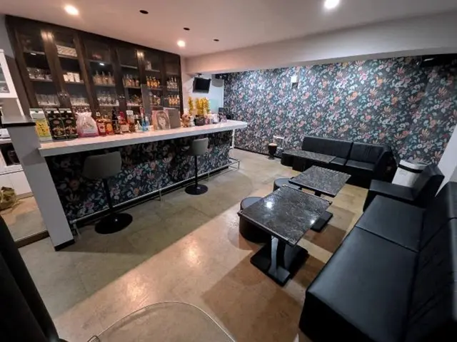 千歳船橋のスナック・パブ居抜きの内装