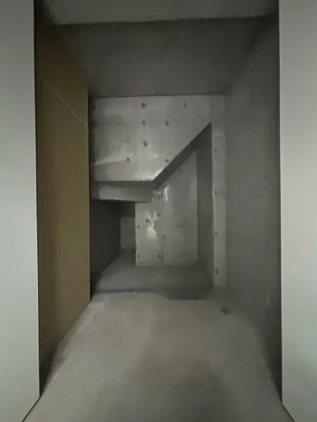 押上〈スカイツリー前〉のスケルトン店舗物件の内装