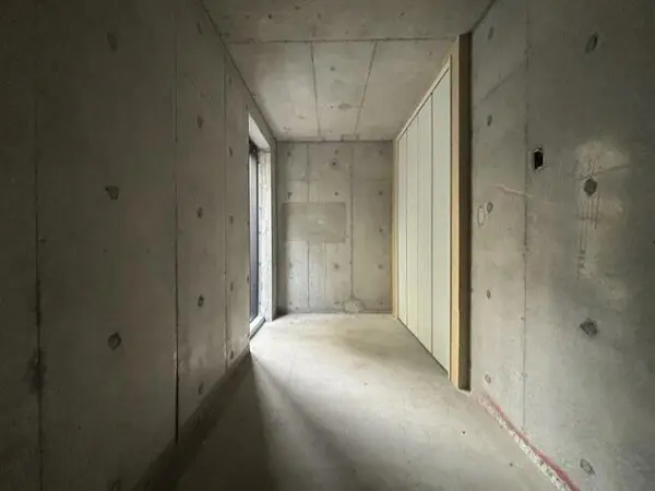 貸店舗(スケルトン)の内装