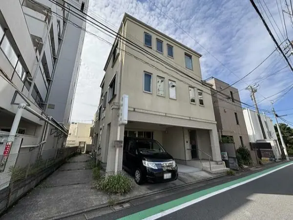 祐天寺の事務所仕様店舗物件の外観