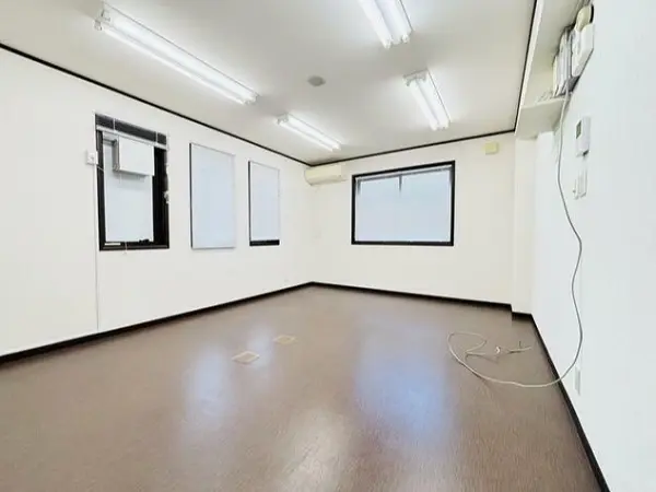 祐天寺の事務所仕様物件の内装