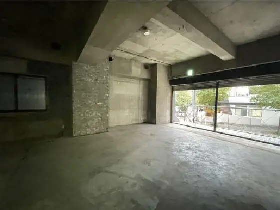 センター南のスケルトン物件の内装