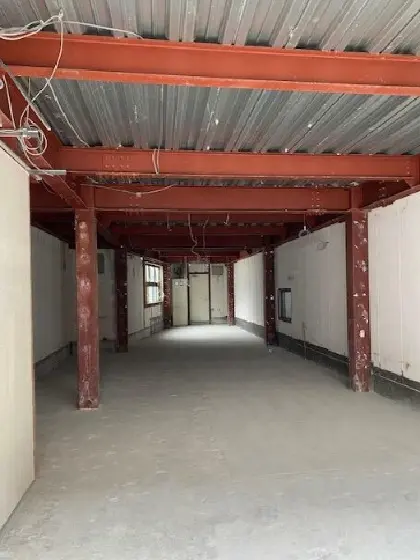 下高井戸のスケルトン店舗物件の内装