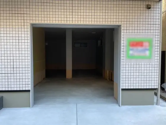 下北沢のスケルトン店舗物件の外観