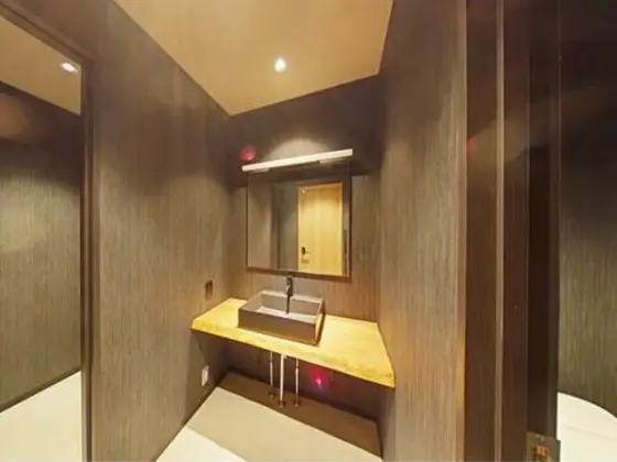 韓国料理の居抜き物件の内装