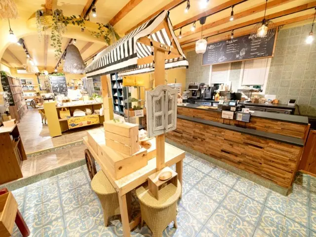 茅ケ崎のカフェ・喫茶店居抜きの内装