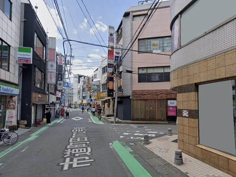 町田のスケルトン店舗物件の外観