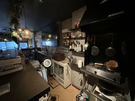 蓮沼の居抜き店舗の厨房
