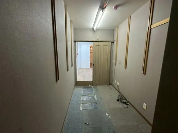 蕨のカフェ・喫茶店居抜きの内装