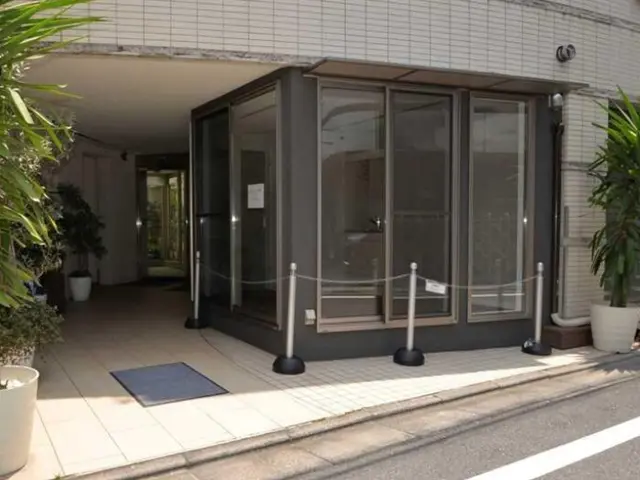 貸店舗(事務所仕様)の外観