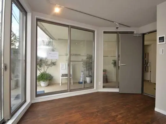 三軒茶屋の事務所仕様物件の内装