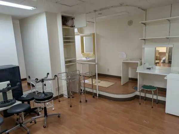 牛込柳町の居抜き店舗の内装