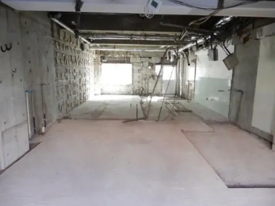 貸店舗(スケルトン)の内装