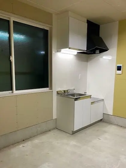 豪徳寺のスケルトン店舗物件の内装