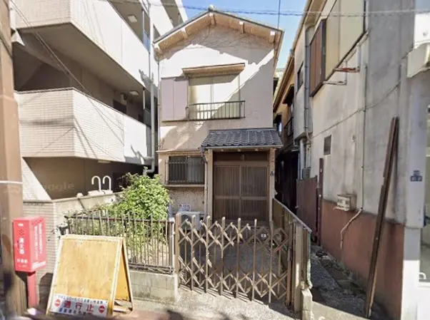 貸店舗(スケルトン)の外観