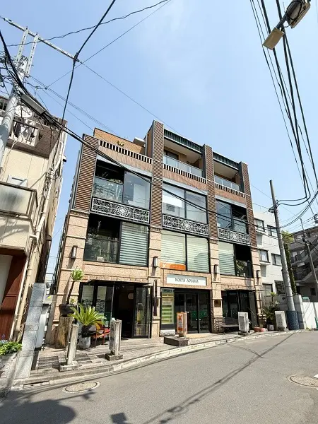 表参道の美容室・理容室居抜きの外観