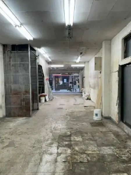 大山の事務所仕様店舗物件の内装