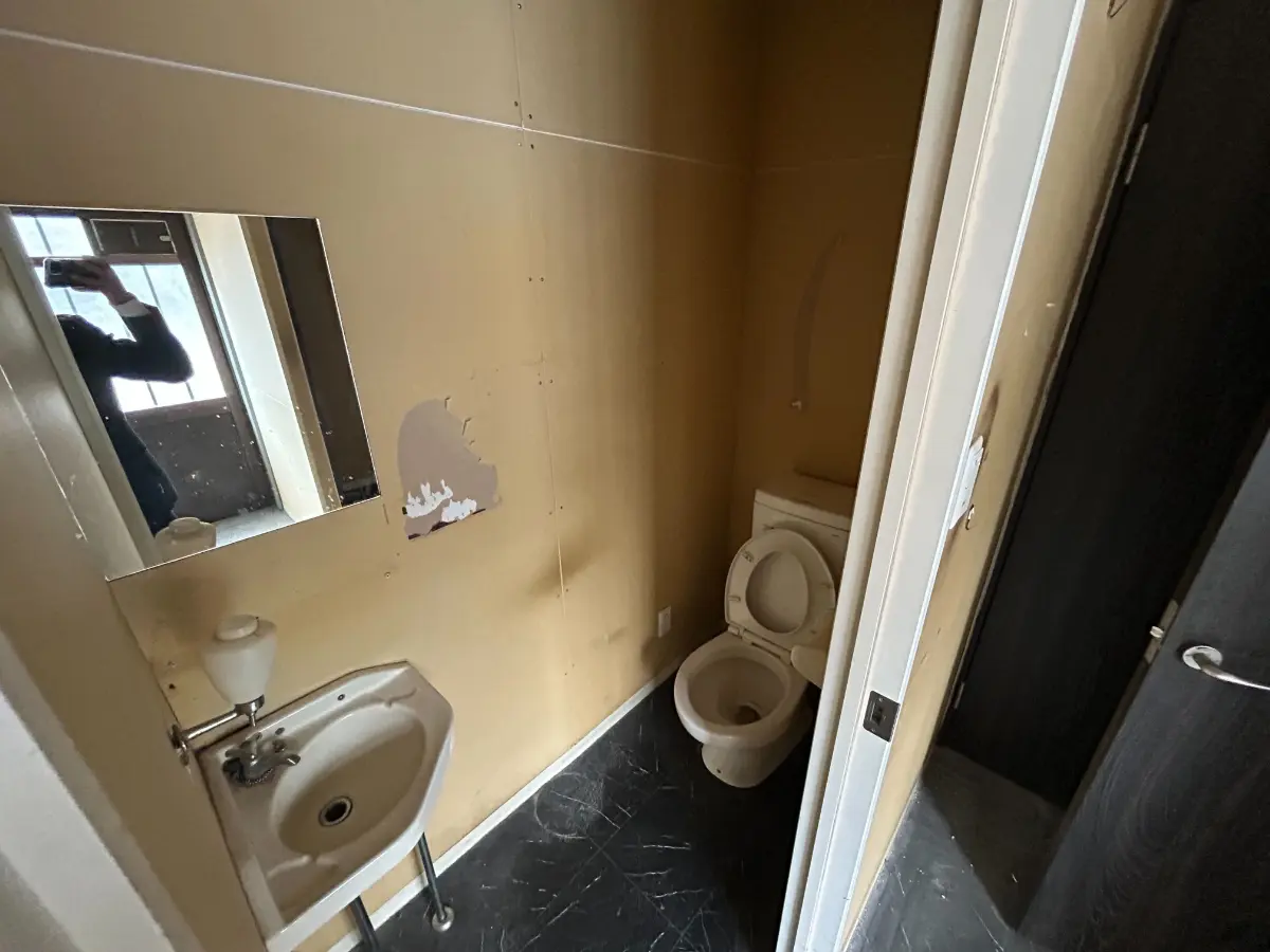 貸店舗(スケルトン)のトイレ