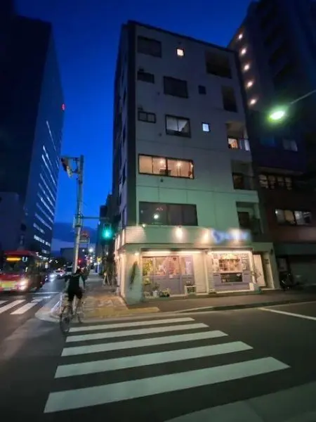 築地のスケルトン物件の外観