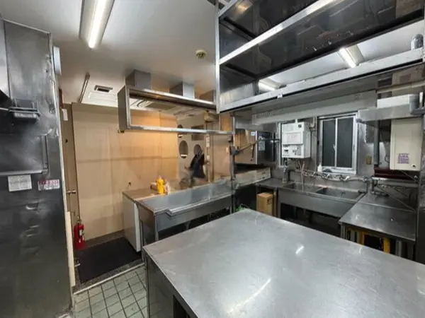 門前仲町の居酒屋居抜きの厨房