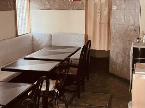 西横浜の寿司居抜きの内装