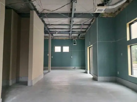 西葛西のスケルトン物件の内装