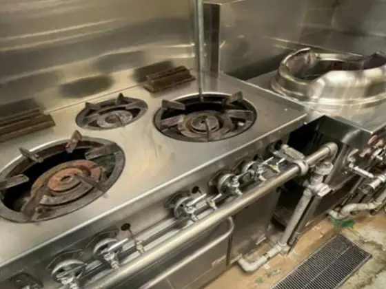 都立大学の居抜き店舗の個室