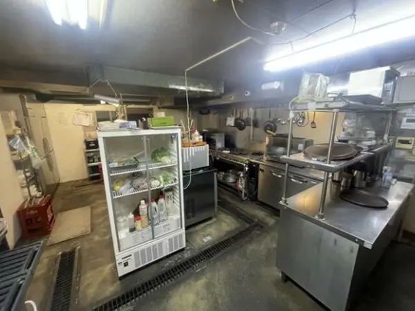 居酒屋の居抜き物件の厨房