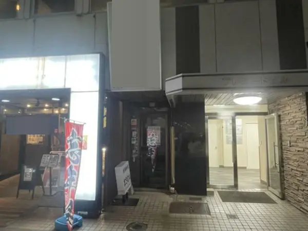 千葉中央の居抜き店舗のエントランス