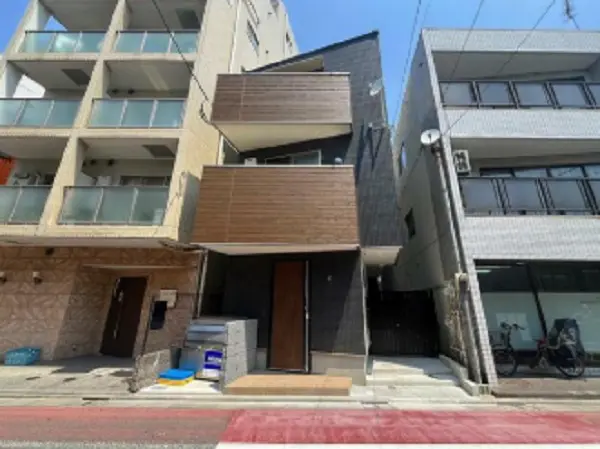 綾瀬のスケルトン店舗物件の外観