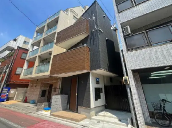 綾瀬のスケルトン物件の外観