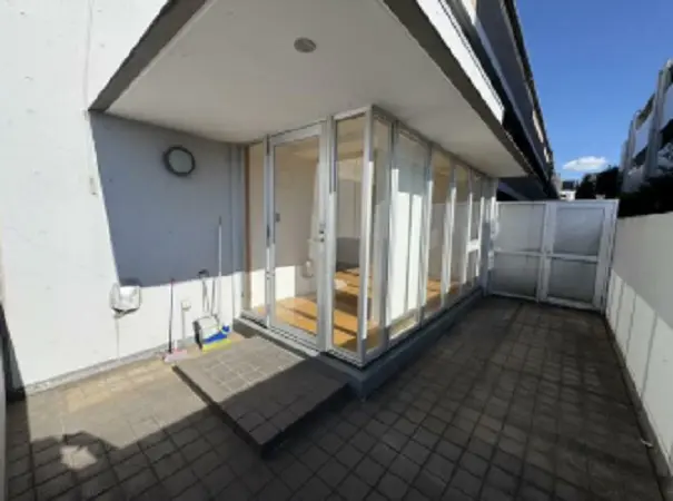 十日市場の事務所仕様店舗物件の外観