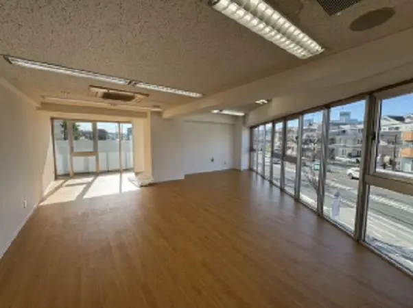 貸店舗(事務所仕様)の内装