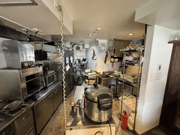 居酒屋の居抜き物件の厨房