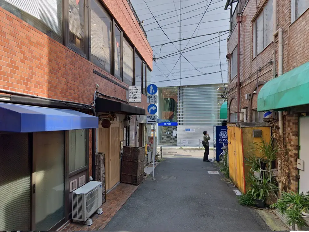 地下鉄成増のスケルトン店舗物件の外観