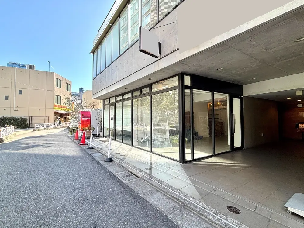 渋谷の居抜き店舗のエントランス