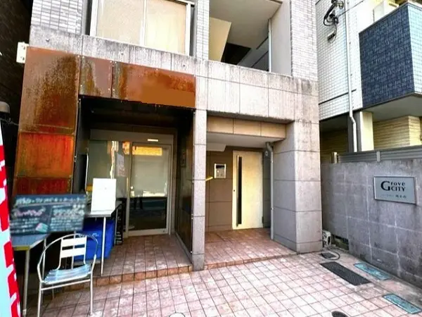 西小山の居抜き店舗の外観