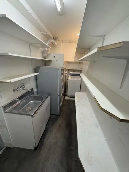 美容室・理容室の居抜き物件の内装