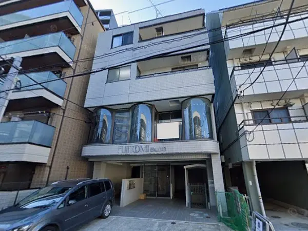 町田のスケルトン店舗物件の外観