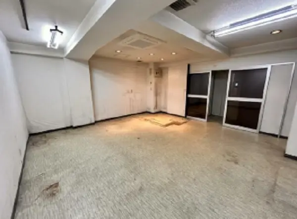 貸店舗(スケルトン)の内装