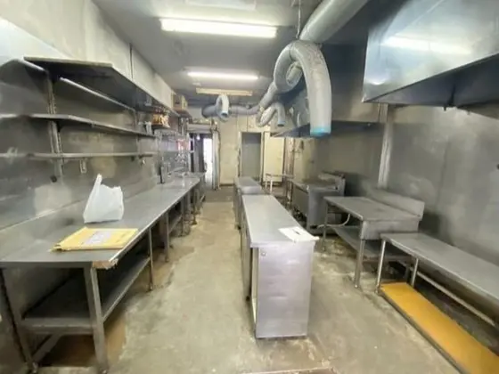 新小岩の居抜き店舗の内装