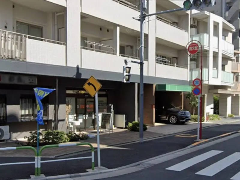 駒込の居抜き店舗のエントランス