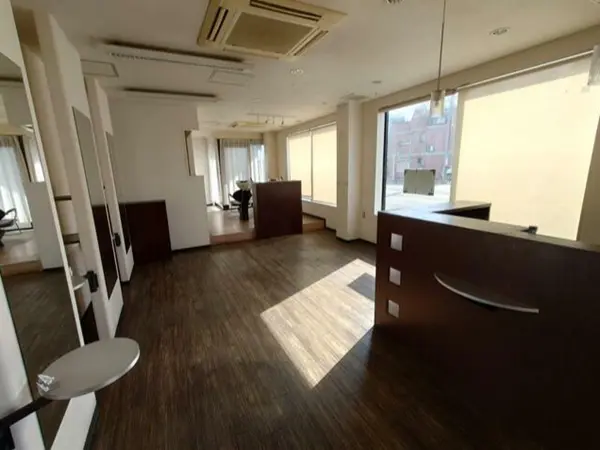 中田の美容室・理容室居抜きの内装