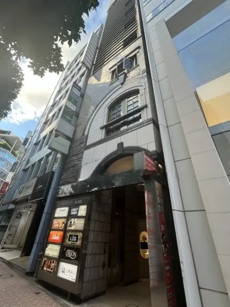 渋谷のダイニングバー居抜きの外観