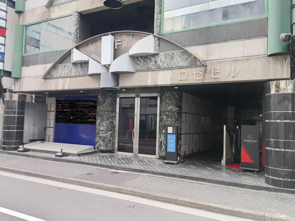 スナック・パブの居抜き物件のエントランス