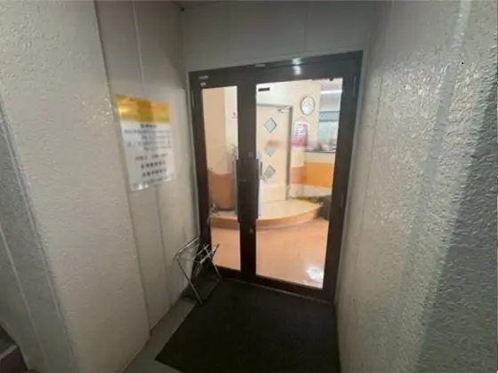 京王八王子の居抜き店舗のエントランス